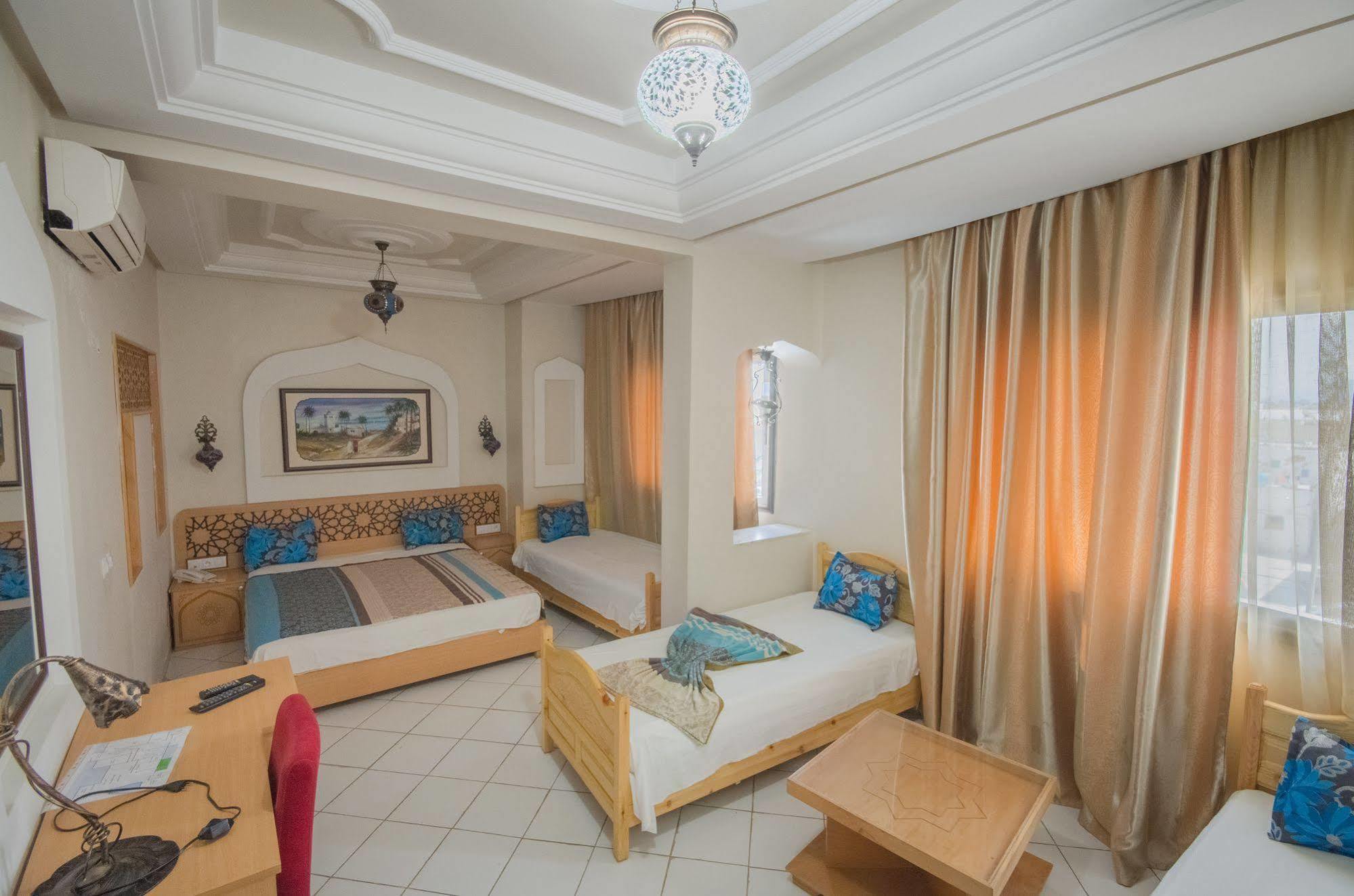 Hotel Saheb Ettabaa Tunis Zewnętrze zdjęcie